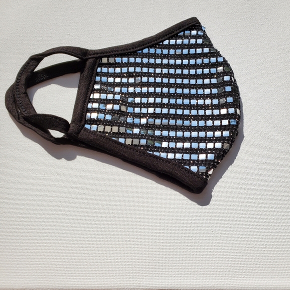 DESIGNER Square Sequins Face mask - Picture 2 of 3